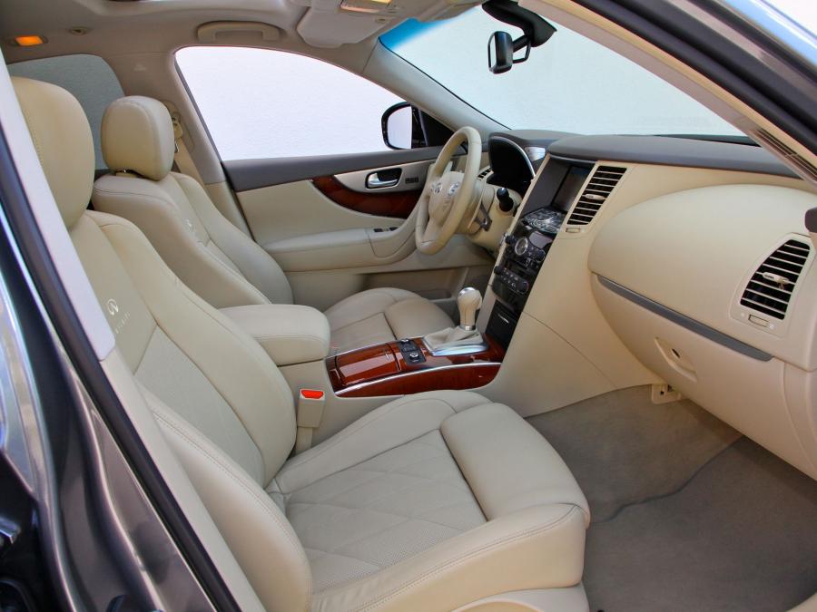  Infiniti FX50 S 2012 года  (EU) (фото 2 из 5)